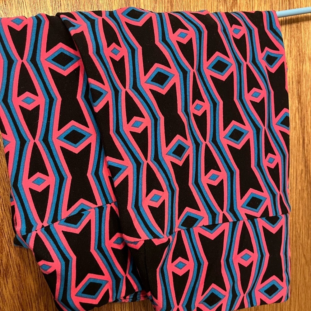 LuLaRoe Geometric Prints Leggings